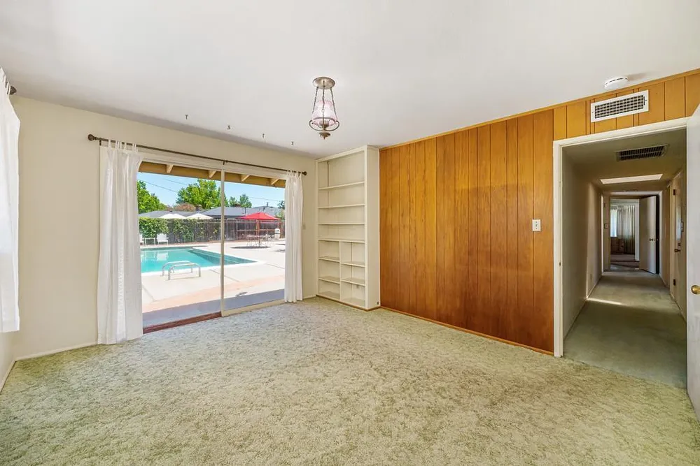 2800 Ashbourne Dr, Sacramento, CA 95821