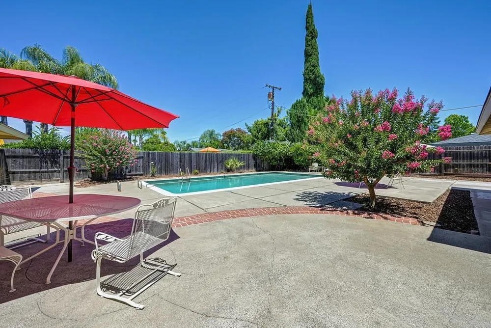 2800 Ashbourne Dr, Sacramento, CA 95821