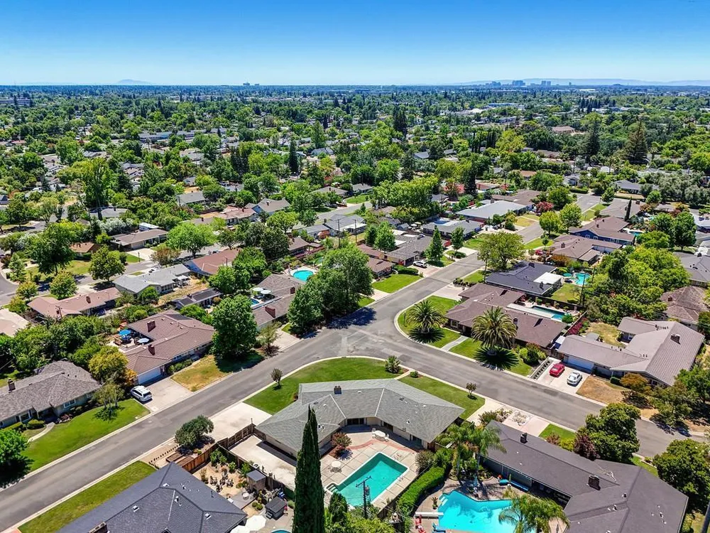 2800 Ashbourne Dr, Sacramento, CA 95821