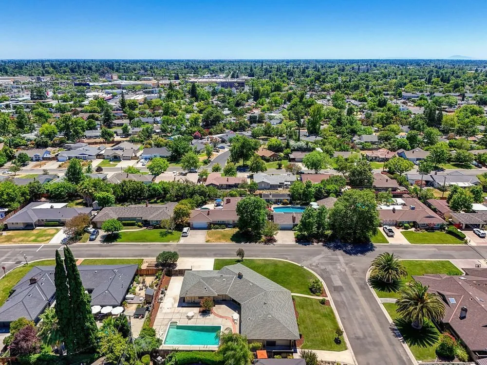 2800 Ashbourne Dr, Sacramento, CA 95821