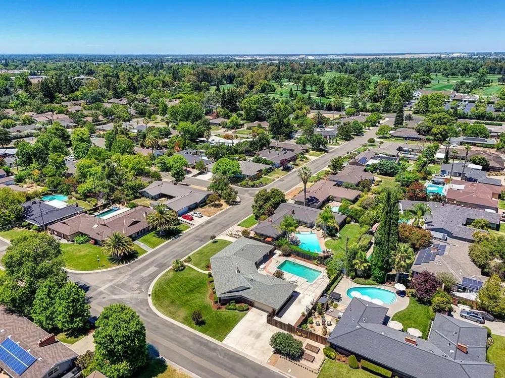 2800 Ashbourne Dr, Sacramento, CA 95821
