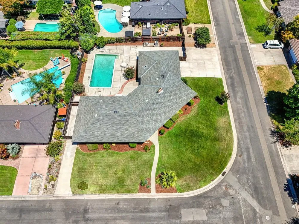2800 Ashbourne Dr, Sacramento, CA 95821