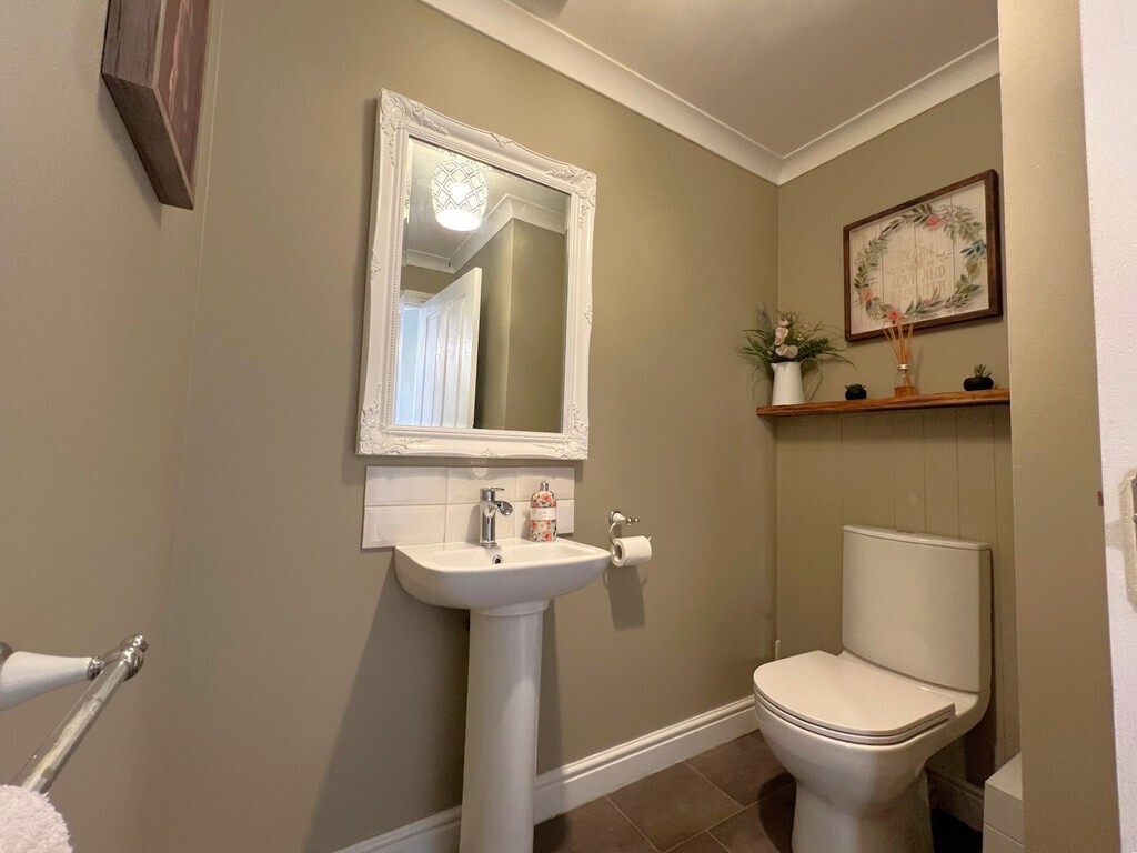 Walton, Brampton Image 9