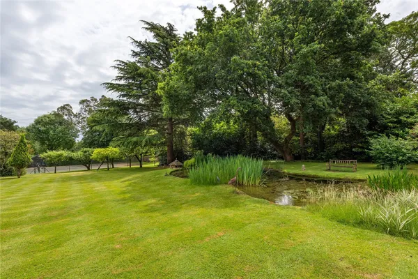 Dungates Lane, Buckland, RH3 photo 20