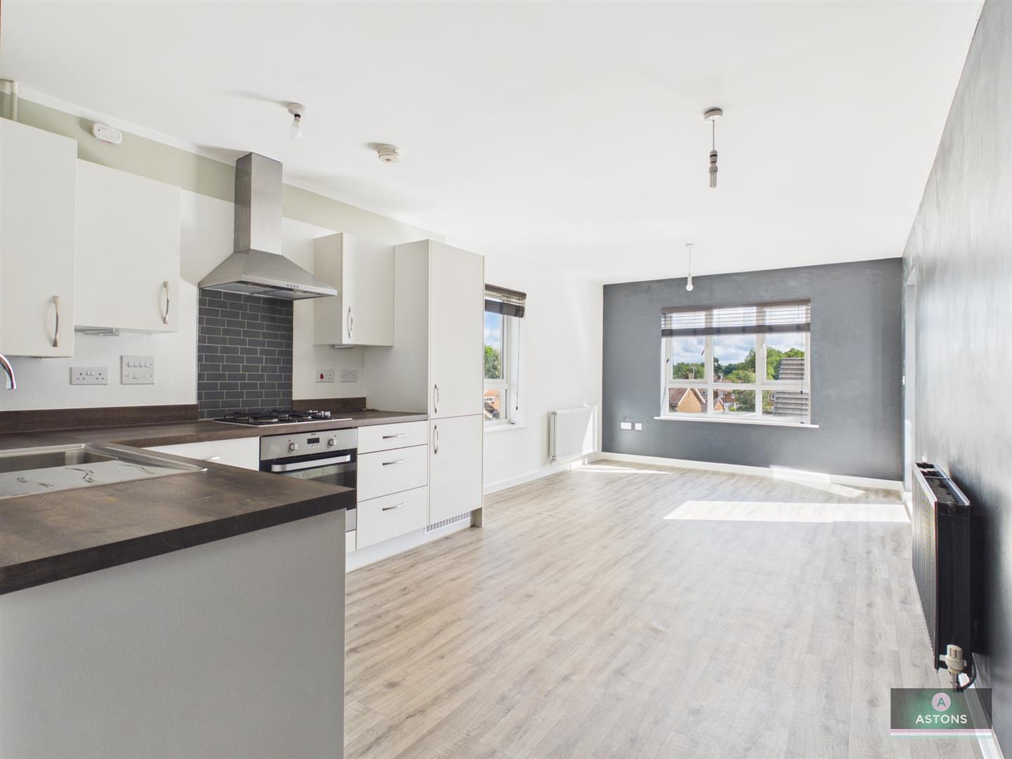 Bedivere Road, Crawley Image 2