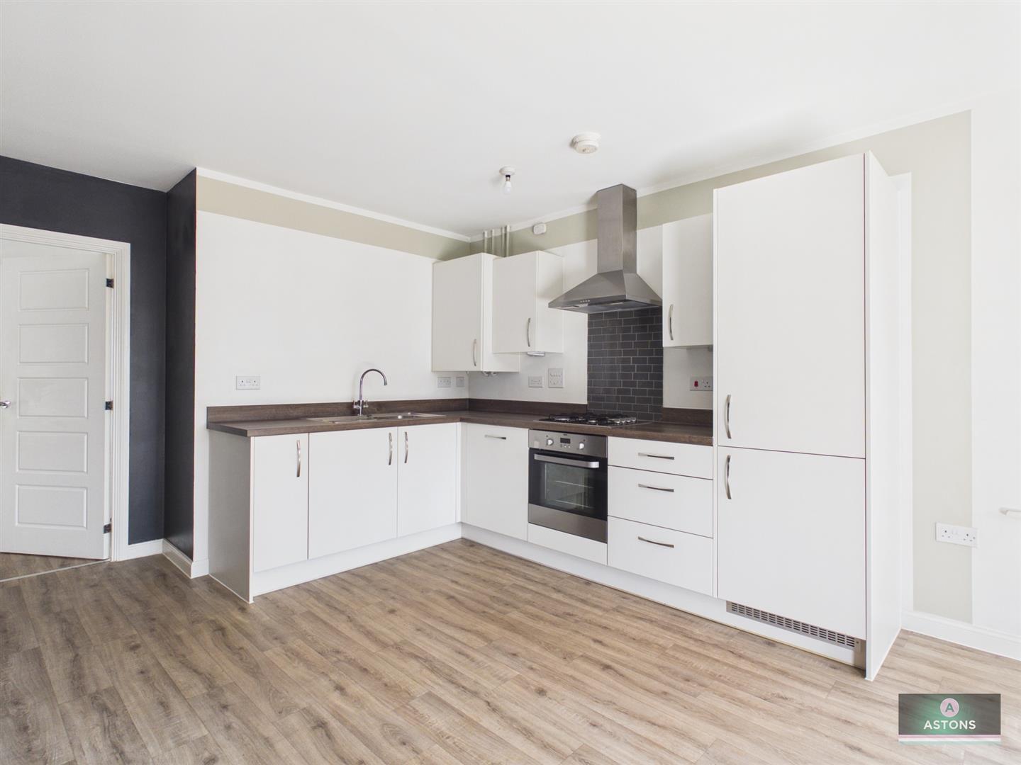 Bedivere Road, Crawley Image 4