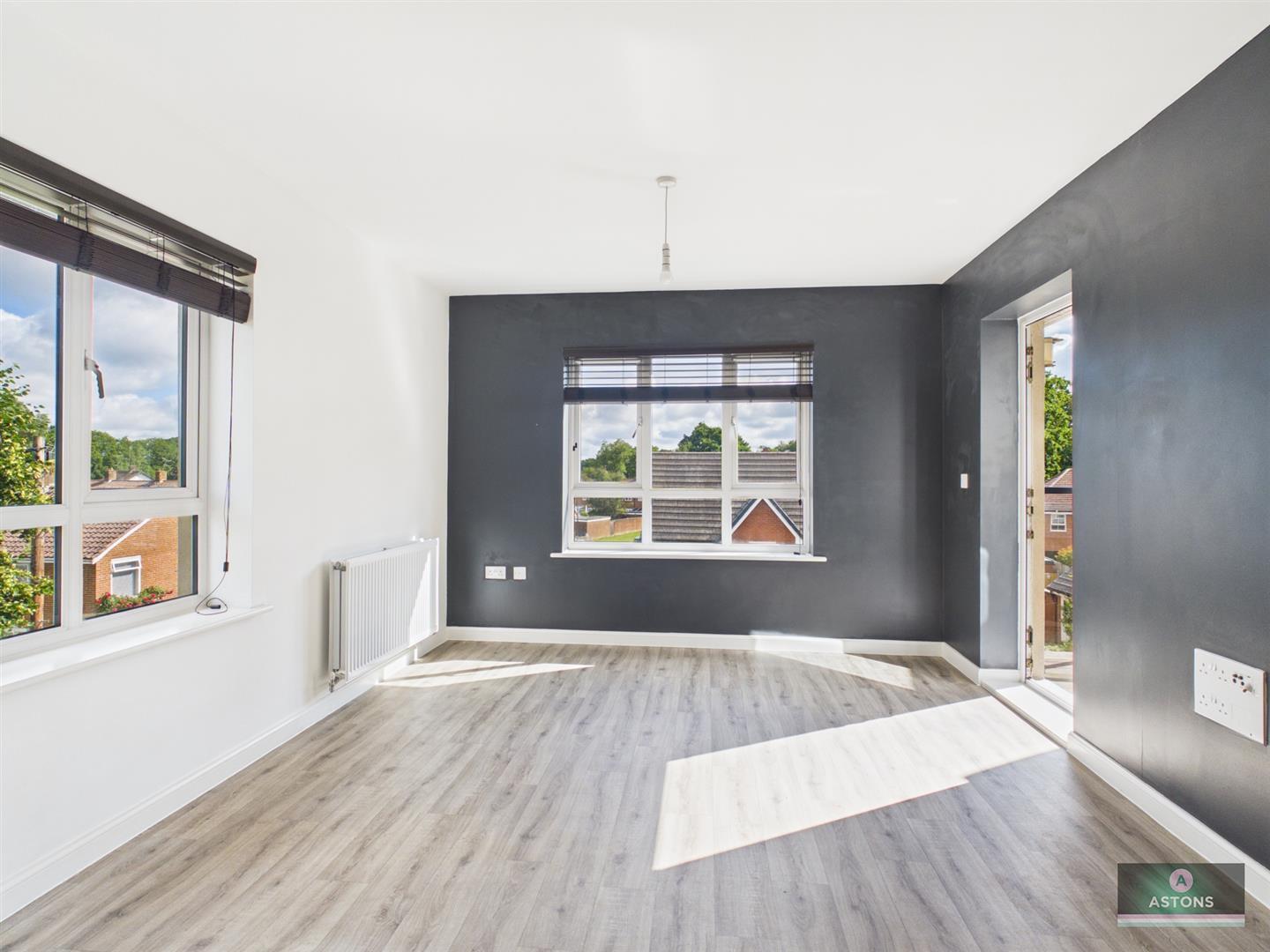Bedivere Road, Crawley Image 6