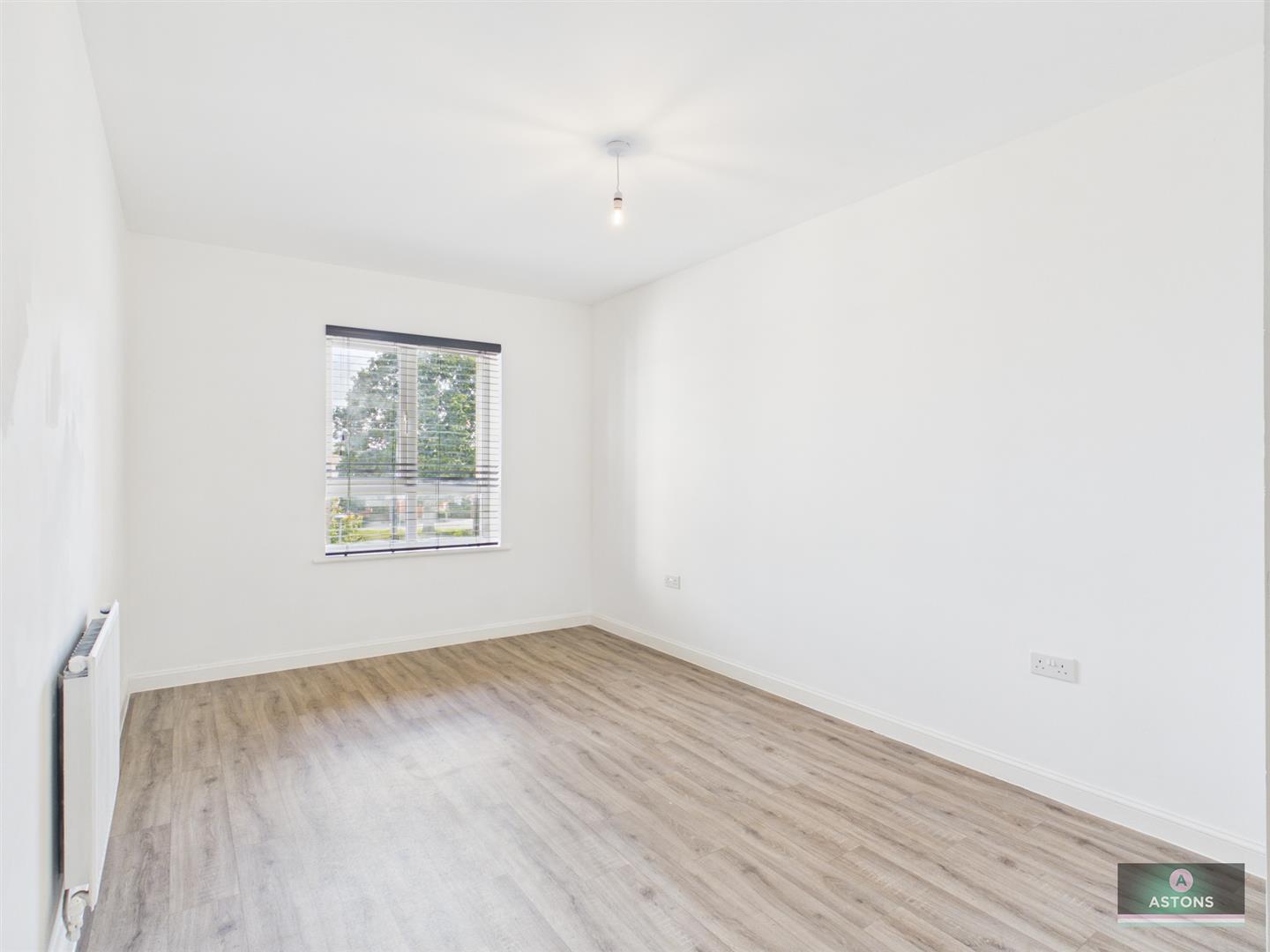 Bedivere Road, Crawley Image 8