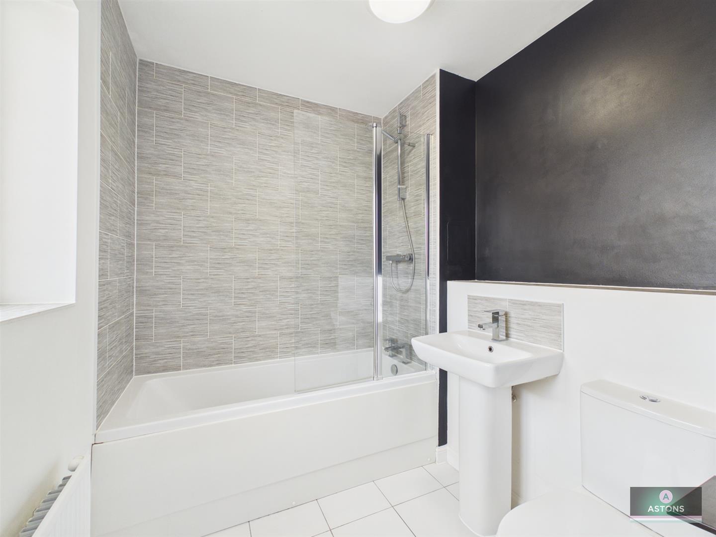Bedivere Road, Crawley Image 9