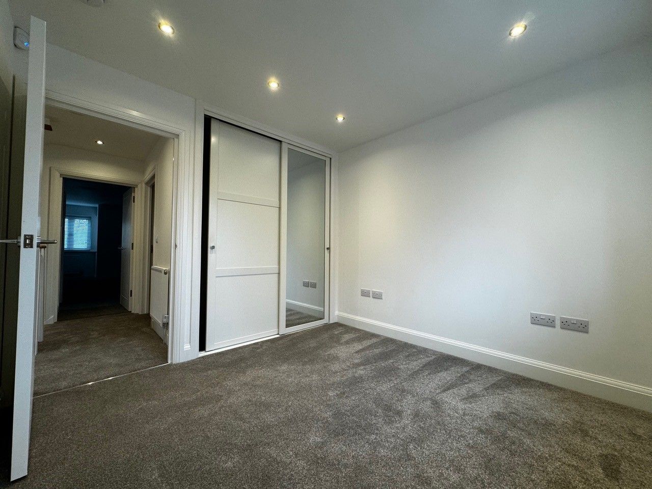 Forest Road, Binfield, RG42 Image 11