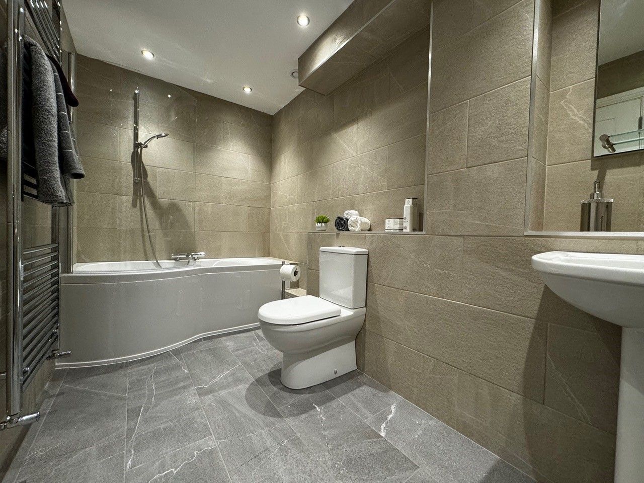 Forest Road, Binfield, RG42 Image 13