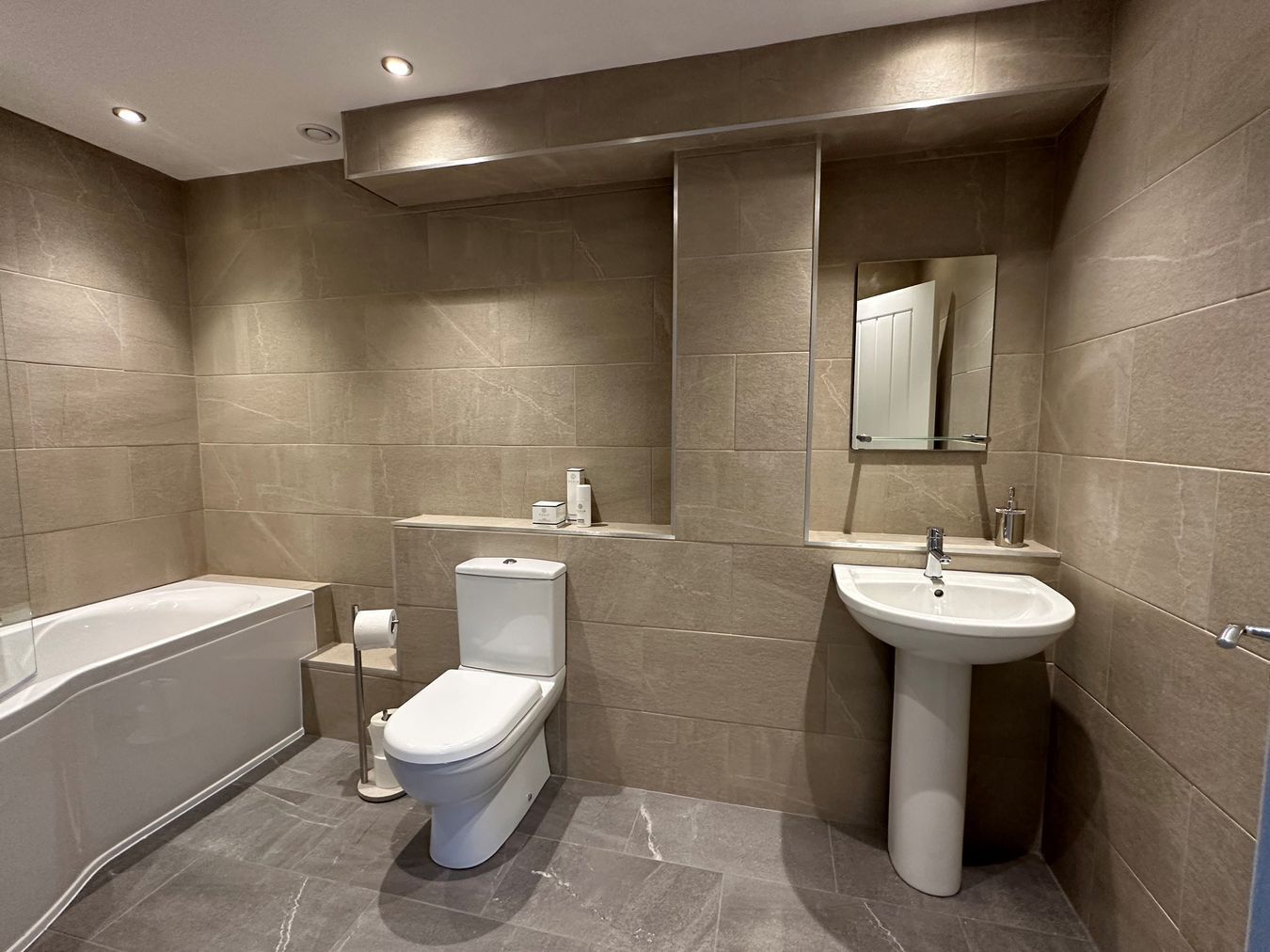 Forest Road, Binfield, RG42 Image 14