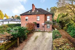 London Road, Bagshot, GU19
