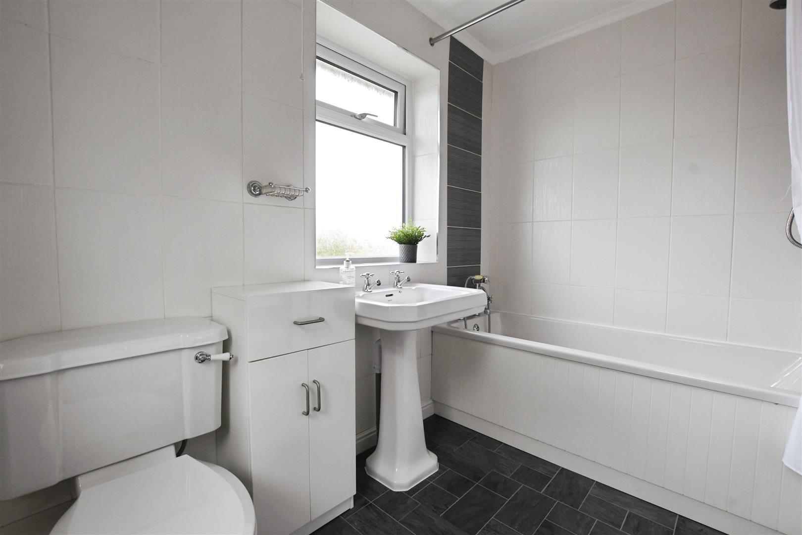 Calderdale, Hull Image 17