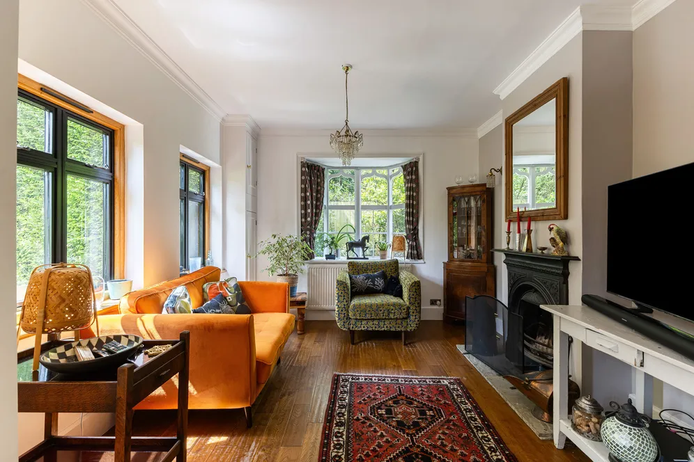 Beech Avenue, Effingham, KT24 photo 8
