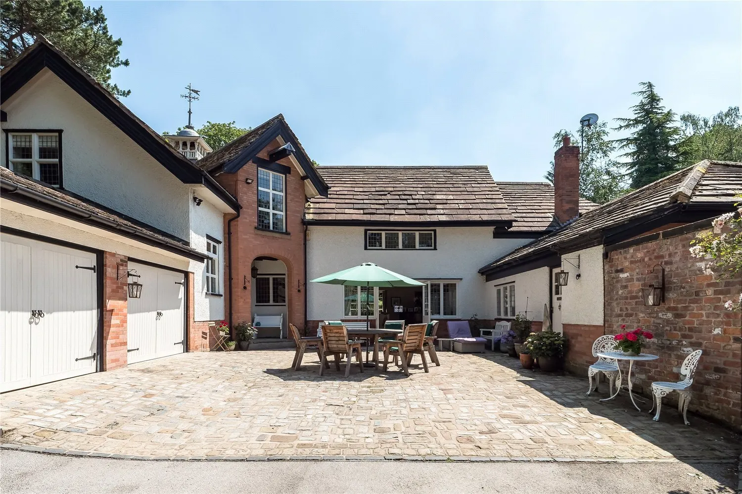 Beechfield Road, Alderley Edge, SK9 photo 3