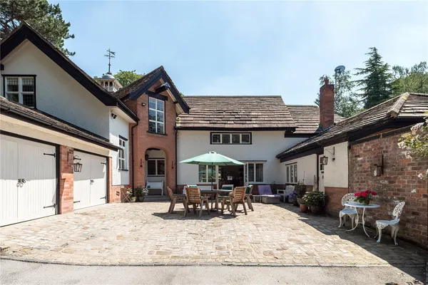 Beechfield Road, Alderley Edge, SK9 photo 3