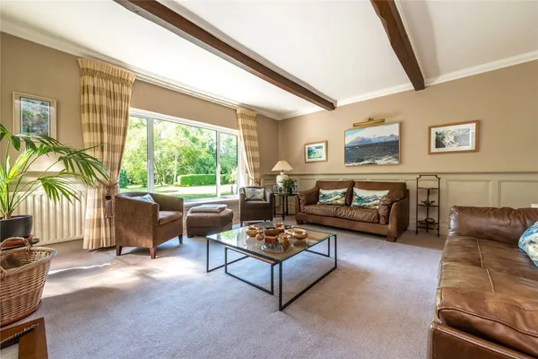 Pebblehill Road, Betchworth, RH3 photo 13