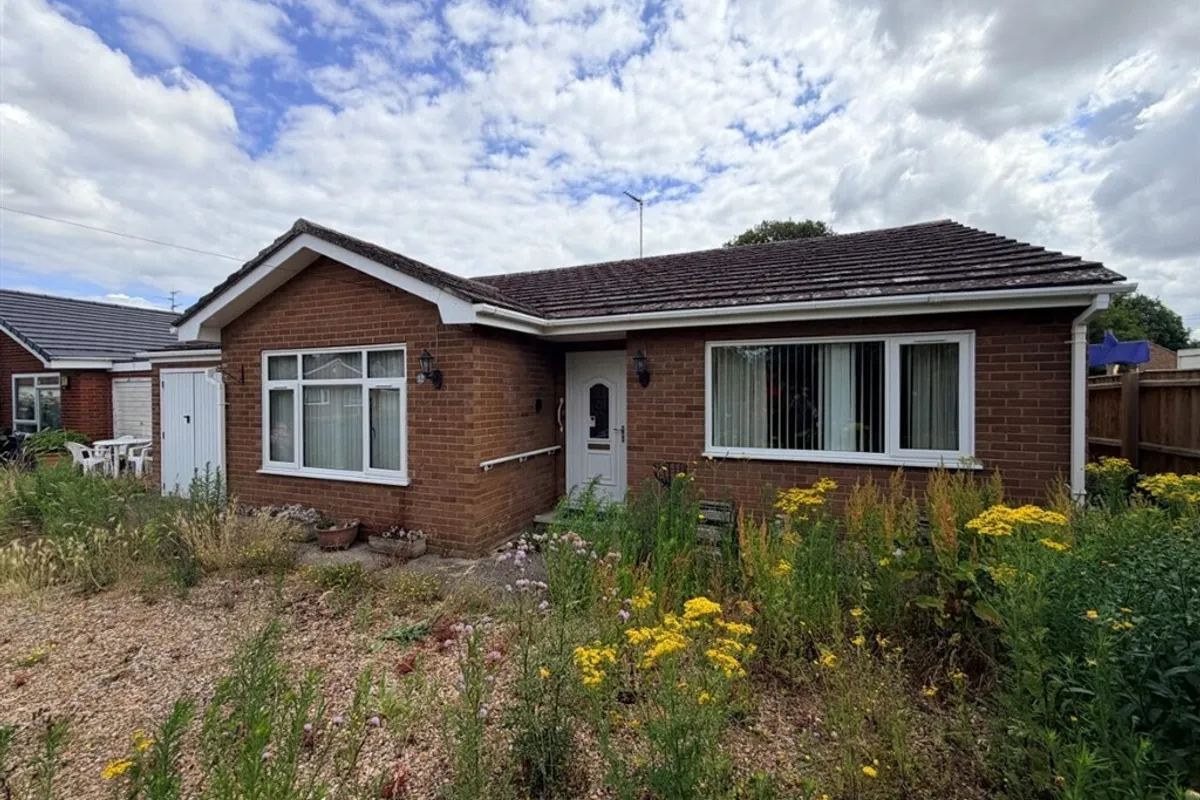 St. Polycarps Drive, Holbeach Drove, SPALDING