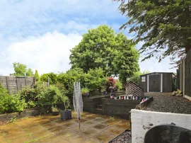 Alderton Crescent, Leeds thumb 3