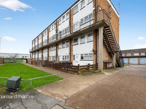 Percy Bryant Road, Sunbury-On-Thamesphoto