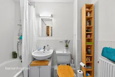 Academia Way, London