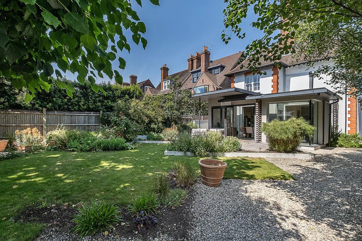 Murray Road, London, SW19 photo 12