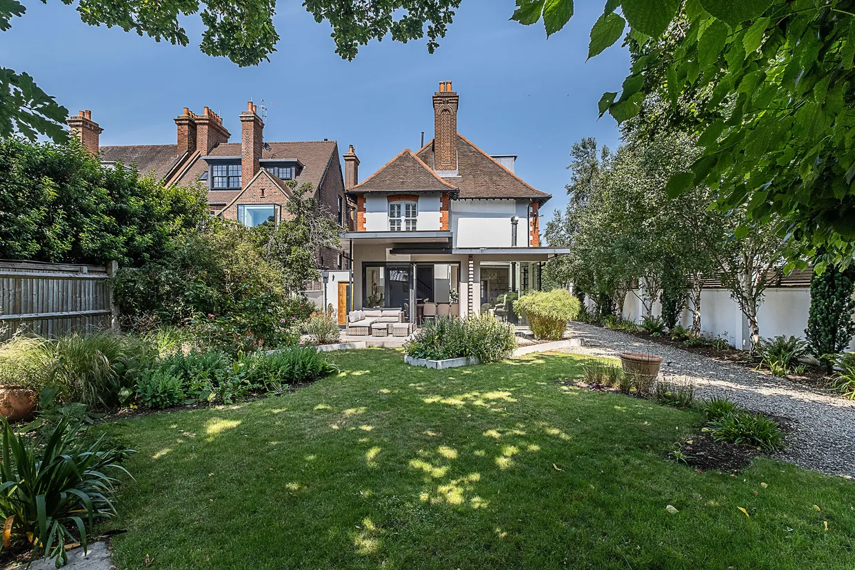 Murray Road, London, SW19 photo 13