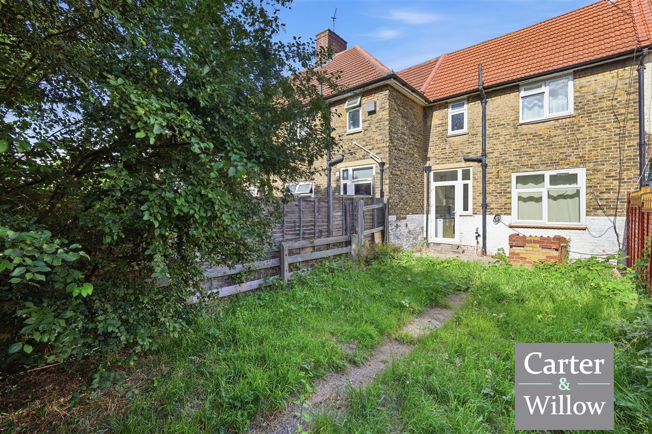 Valence Avenue, Essex Image 15
