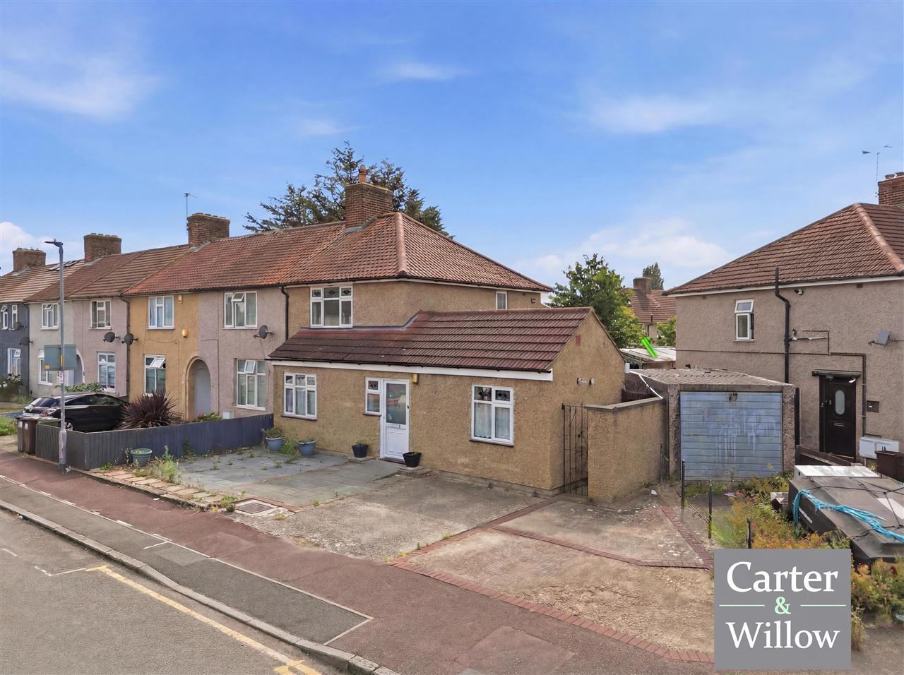 Shortcrofts Road, Essex Image 2