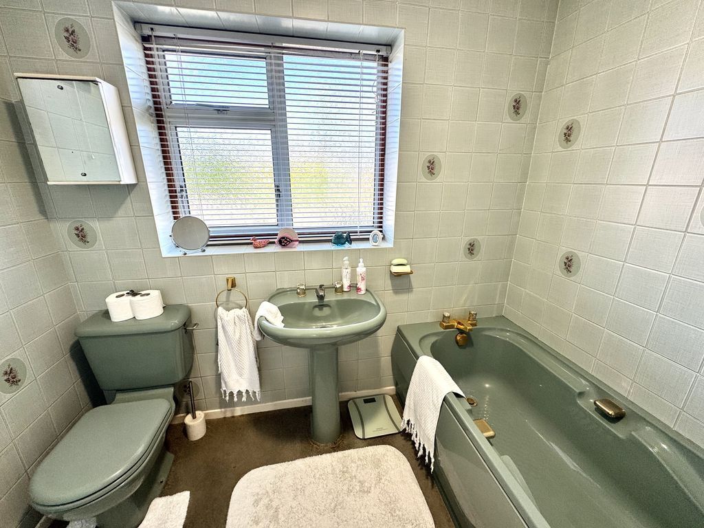 Stonewell Crescent, Whitestone, Nuneaton Image 8