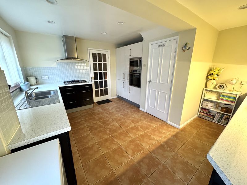 Burnham Rise, Nuneaton Image 4
