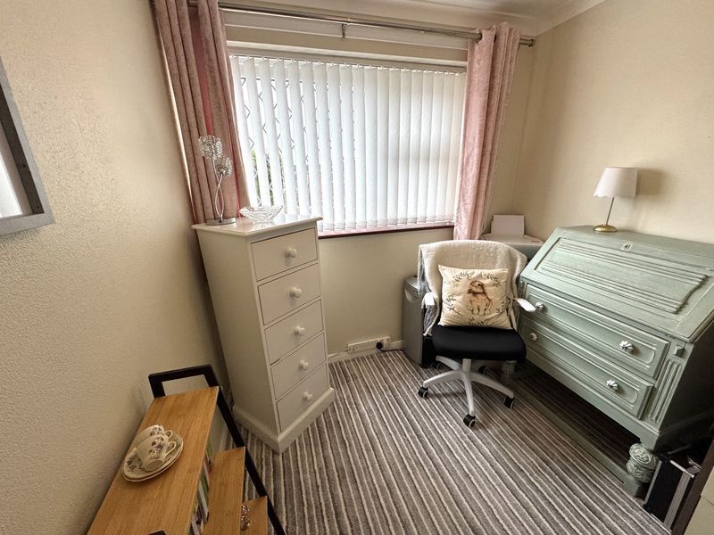Burnham Rise, Nuneaton Image 16
