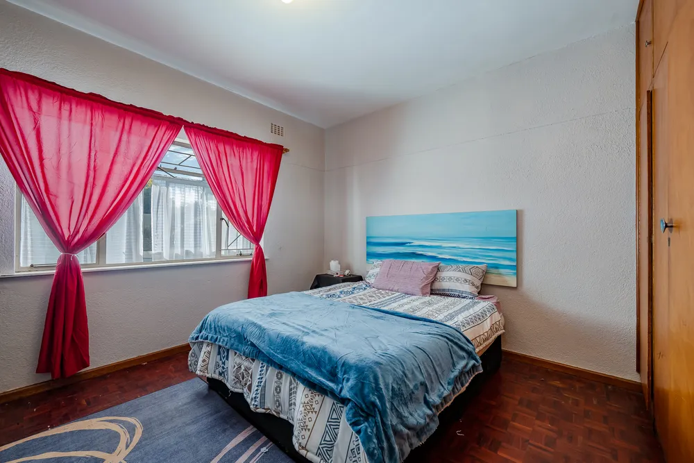 South Africa, Western Cape, Somerset West Central, Andries Pretorius, 31