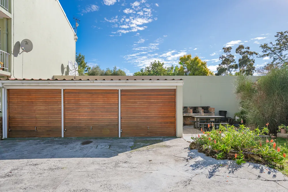South Africa, Western Cape, Somerset West Central, Andries Pretorius, 31
