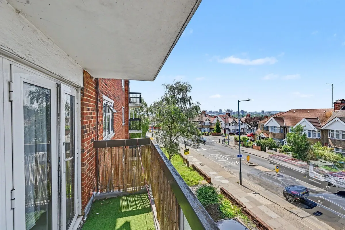 Tanfield Avenue, London, NW2