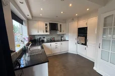 Cotswold Mews, Kirkburton, HUDDERSFIELD