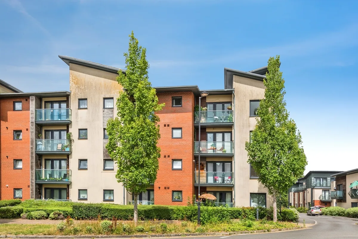 Tunnicliffe Close, Swindon