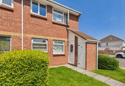 St. Aidans Close, St. George, Bristol