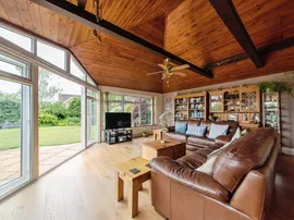 Windsor Drive, Spalding thumb 2