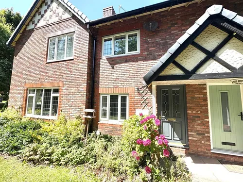 Claremont Close, NORTHWICHphoto