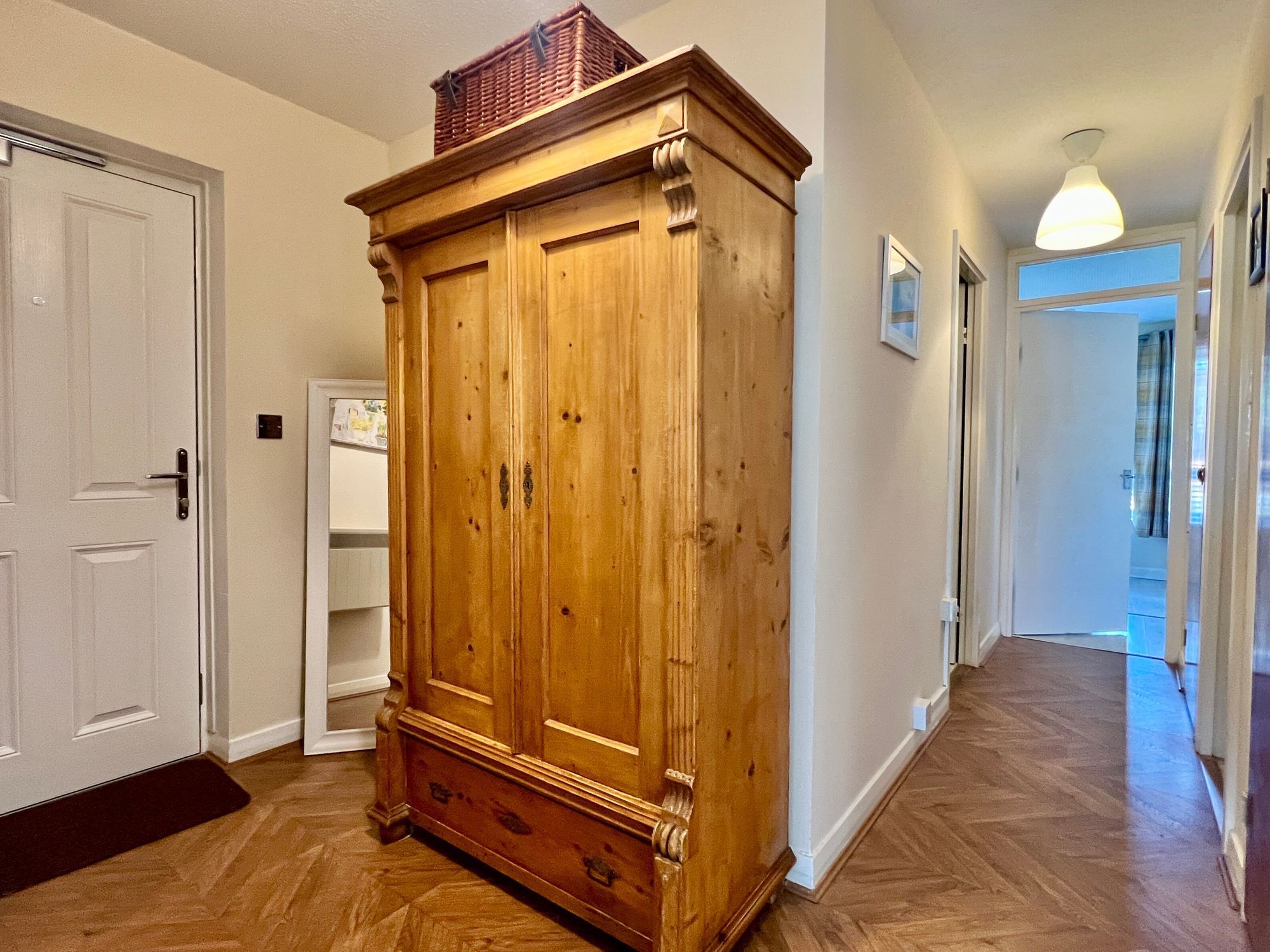 French Weir Close, Summerfield Court, Taunton Image 6