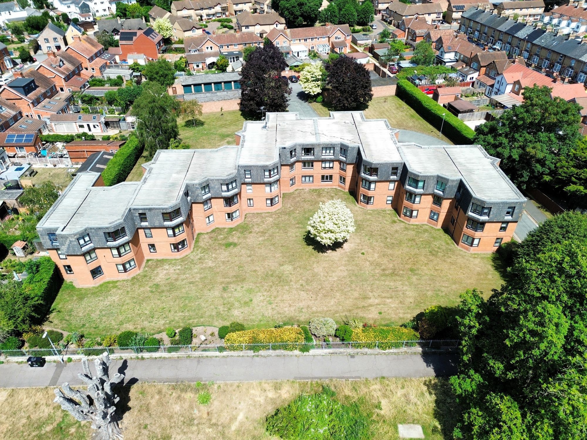 French Weir Close, Summerfield Court, Taunton Image 21