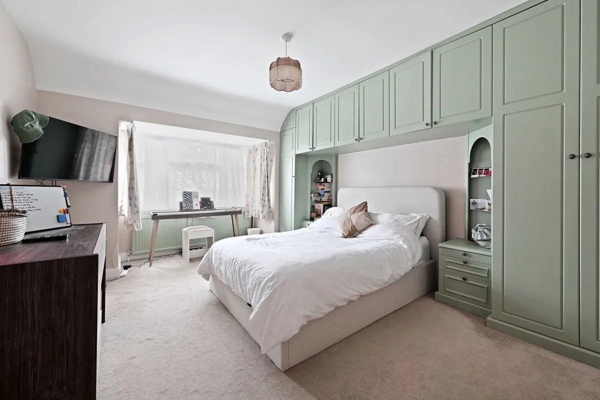 Alder Grove, London, NW2