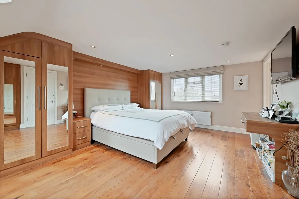 Alder Grove, London, NW2