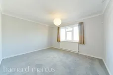 Delaporte Close, EPSOM