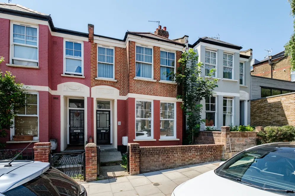Montague Road, London, N8 photo 11