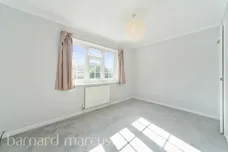 Delaporte Close, EPSOM