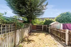 Delaporte Close, EPSOM
