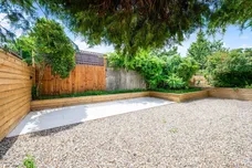 Creswick Road, London